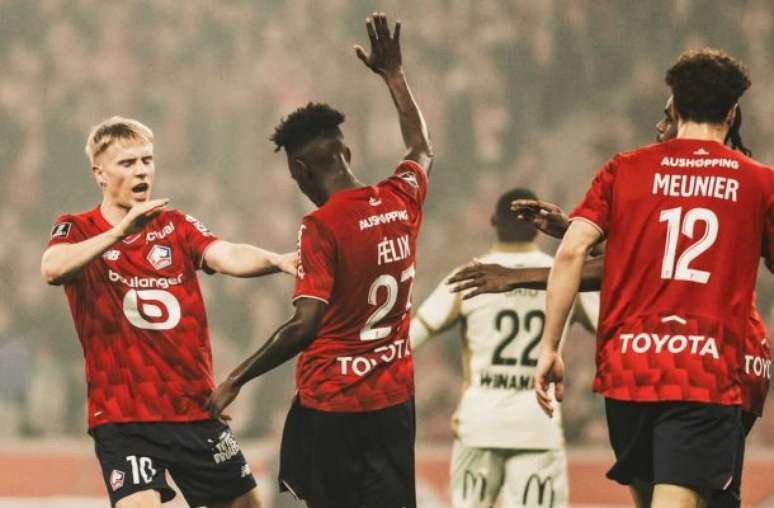 లిల్లే రక్షణలో తనను తాను విధించుకుంటుంది మరియు దాడిలో ప్రభావవంతంగా ఉంటుంది. ఆ విధంగా, ఇది ప్రధాన ప్రత్యర్థి లెన్స్ వద్ద 3-0.