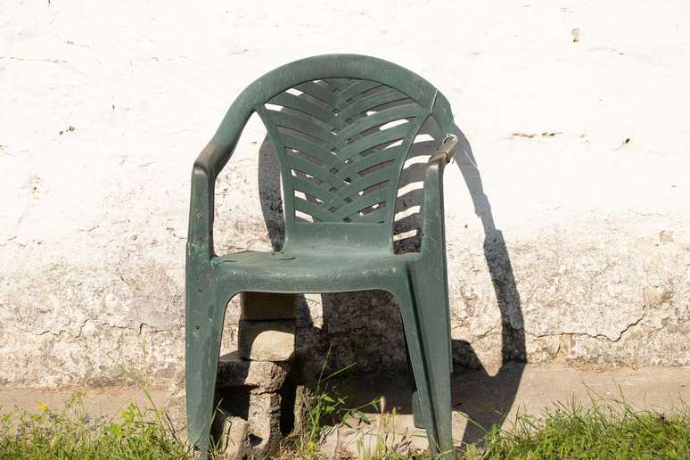 Em muitos lugares, a quebra de uma perna n&atilde;o significa que a cadeira ser&aacute; jogada fora