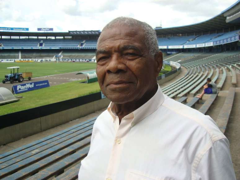 Ap&oacute;s sa&iacute;da do Gr&ecirc;mio, jogou na Argentina e retornou ao RS para defender o Bag&eacute;, seu &uacute;ltimo clube como jogador &ndash; Divulga&ccedil;&atilde;o/Gremio