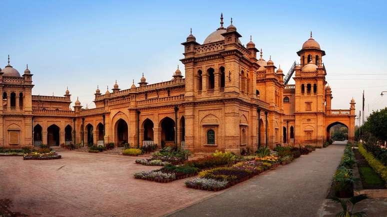 Paquist&atilde;o_depositphotos.com / sakhanphotography