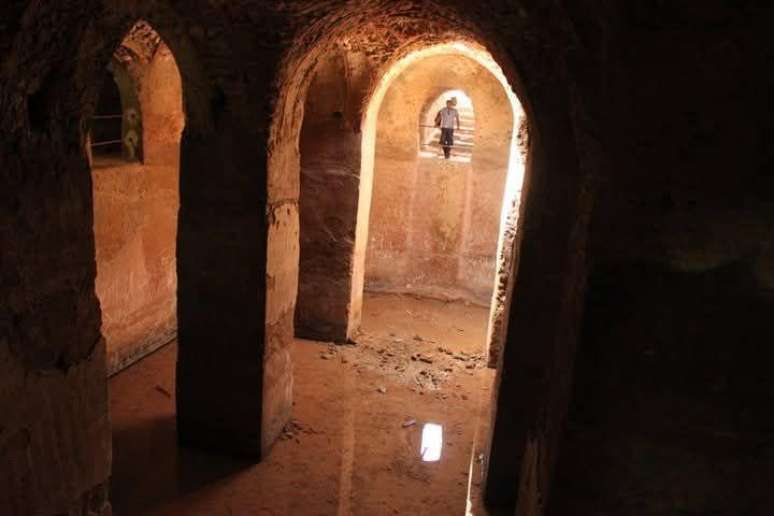 Capela (crist&atilde; cat&oacute;lica) da Fortaleza de Nossa Senhora da Concei&ccedil;&atilde;o (s&eacute;culo 16). Interior com aberturas arredondadas. A capela &eacute; subterr&acirc;nea, encravada na rocha.