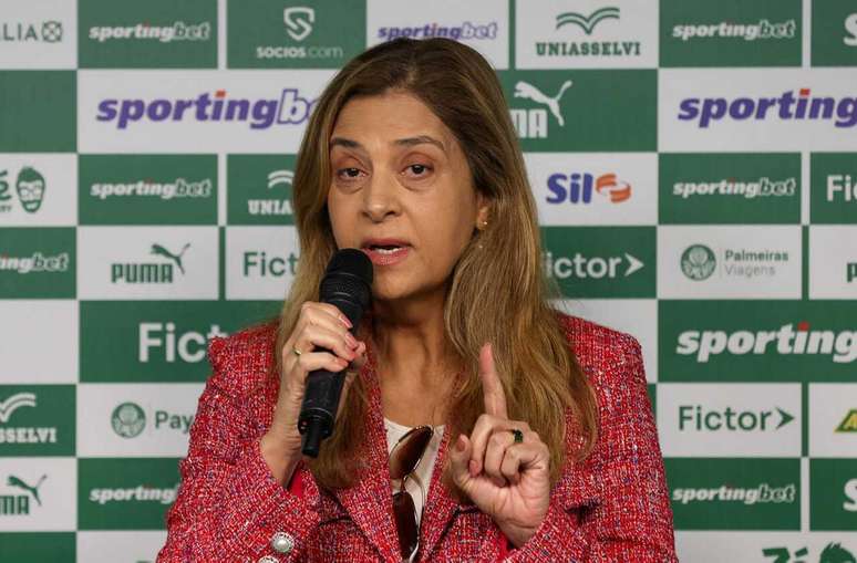 Leila Pereira em coletiva no Palmeiras &ndash;