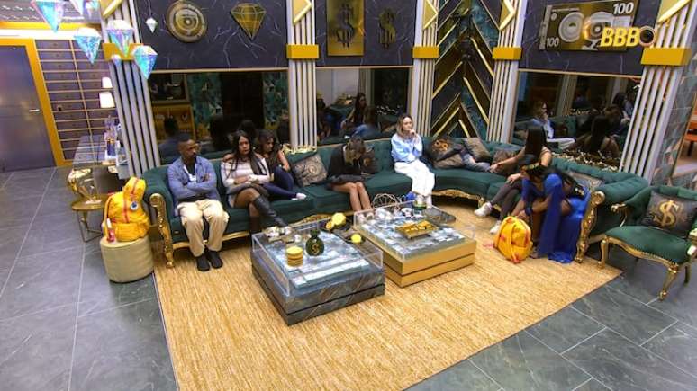 Participantes do BBB 26 no programa de 5 de abril de 2026; reality conta com elimina&ccedil;&atilde;o, Prova do L&iacute;der e forma&ccedil;&atilde;o de novo Pared&atilde;o hoje