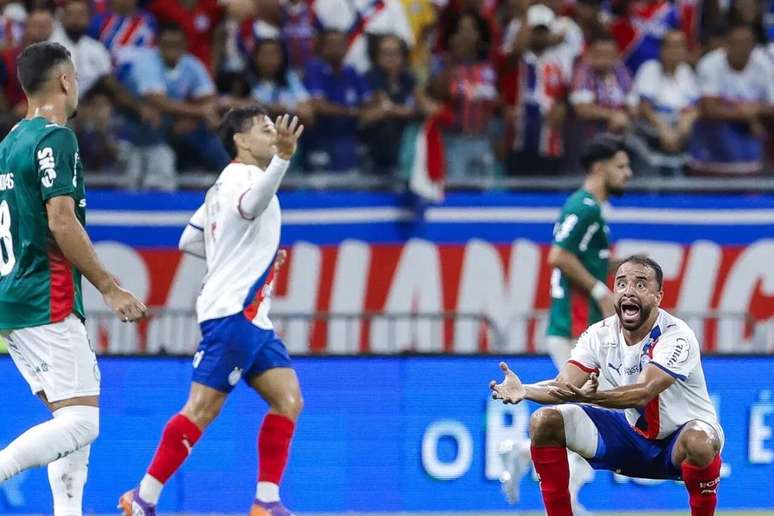 Tricolor manteve mais volume de jogo, mas o Alviverde abriu o placar na Arena Fonte Nova &ndash;