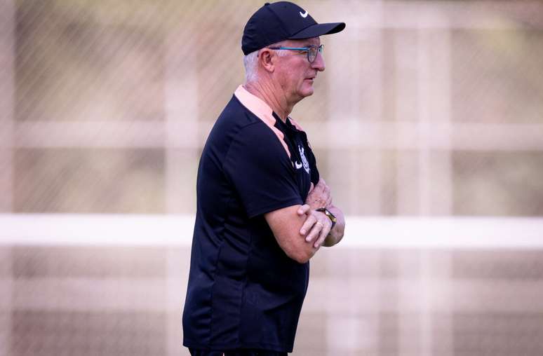 Dorival n&atilde;o resistiu &agrave; sequ&ecirc;ncia ruim do Corinthians na temporada &ndash;