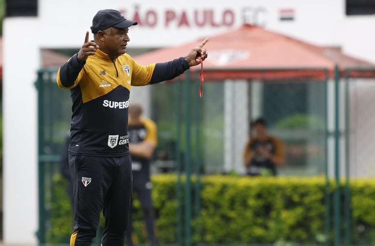 Roger Machado comandou o S&atilde;o Paulo em seis jogos at&eacute; o momento &ndash;