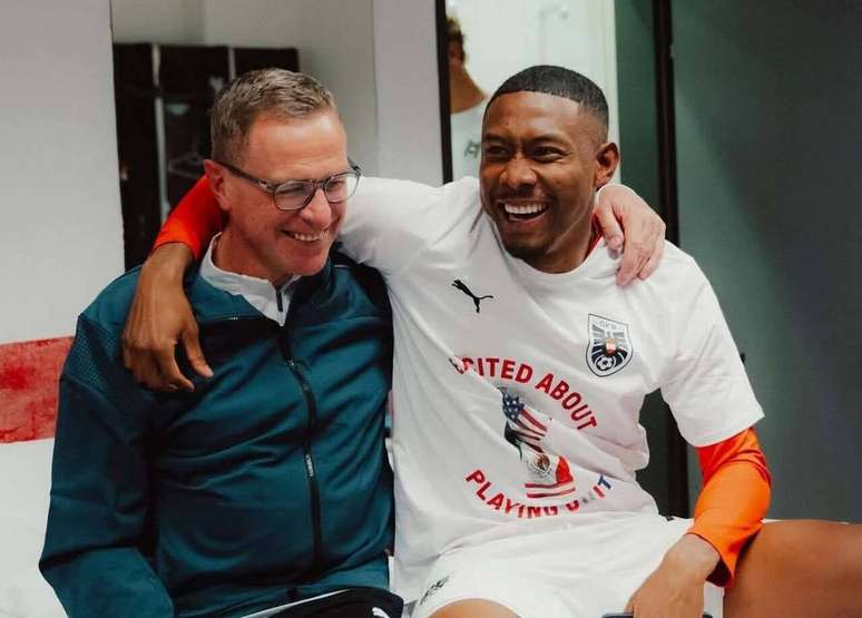 కోచ్ 2022 నుండి జాతీయ జట్టులో ఉన్నారు –