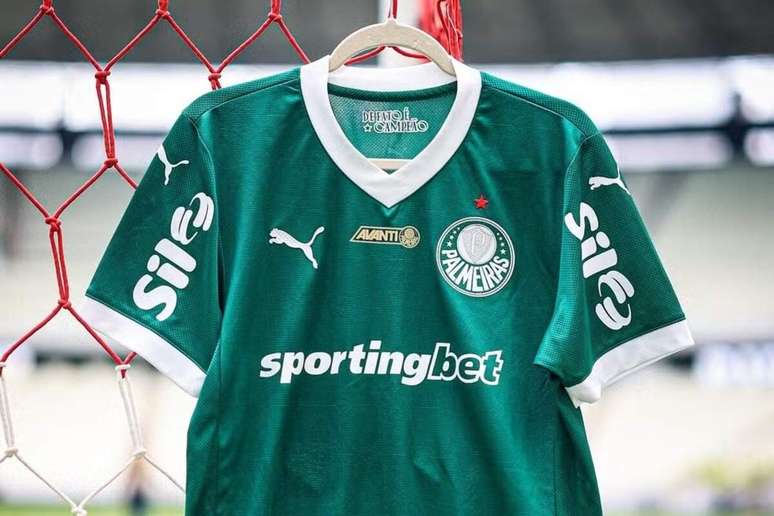 Palmeiras tem camisa avaliada em R$300 milh&otilde;es &ndash;