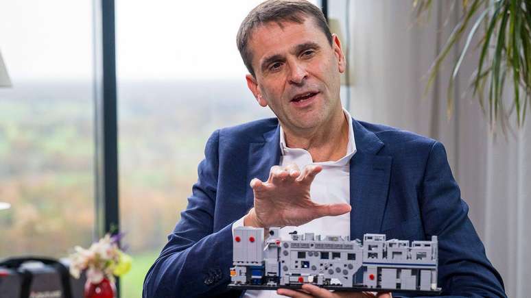 Os Estados Unidos impedem que m&aacute;quinas da empresa holandesa ASML cheguem &agrave; China