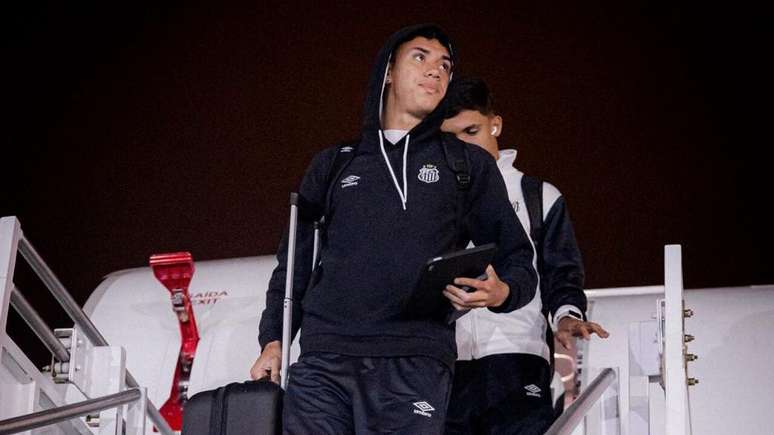 Rony chega ao Equador para duelo contra o Deportivo Cuenca &ndash;