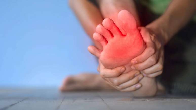 dor no p&eacute; &ndash; depositphotos.com / zaynyinyi