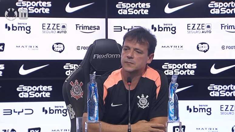 Novo t&eacute;cnico corintiano defende a perman&ecirc;ncia de Memphis no Corinthians