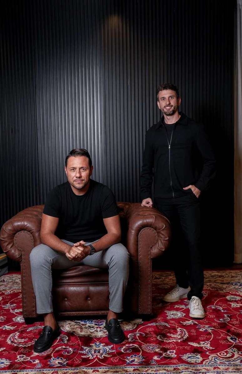 &Iacute;dolo do Flamengo lan&ccedil;a empresa junto com Jo&atilde;o Pedro Castilhos, diretor do Club Atl&eacute;tico Osasuna &ndash;