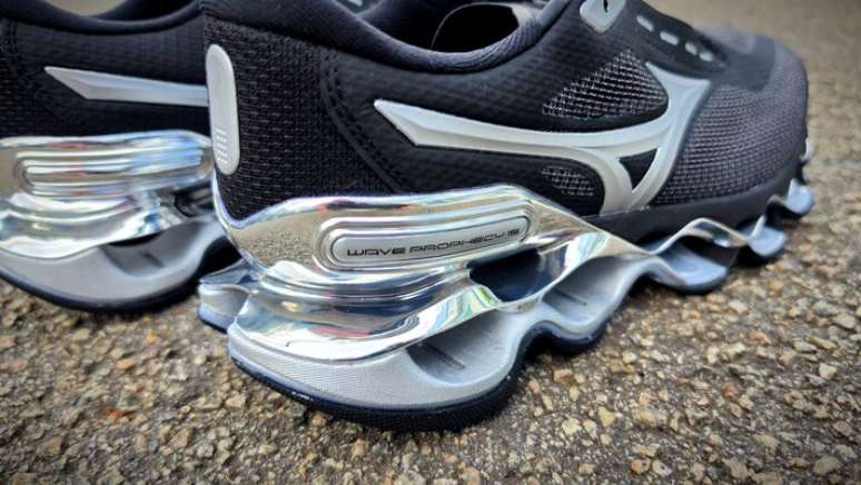 Mizuno Wave Prophecy 15 SE