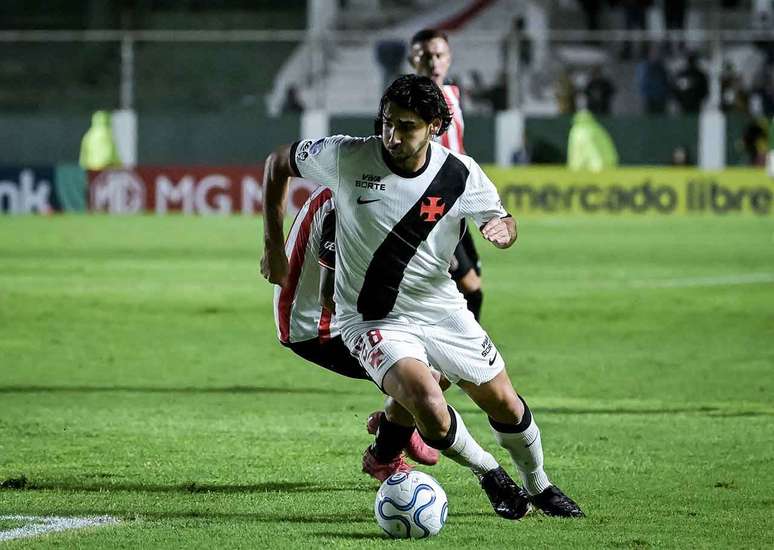 JP fez uma grande partida e mostra que merece uma chance no time principal &ndash;