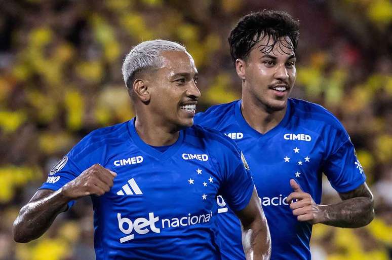 Matheus Pereira comemora o seu gol no Est&aacute;dio Monumental Isidro Romero Carbo, em Guayaquil-EQU &ndash;