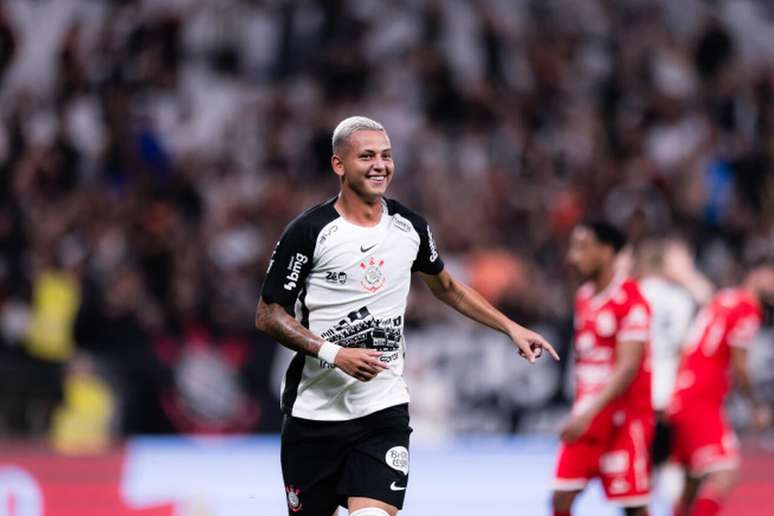 Kayke Ferrari pode ganhar chance de titular na estreia de Fernando Diniz &ndash;