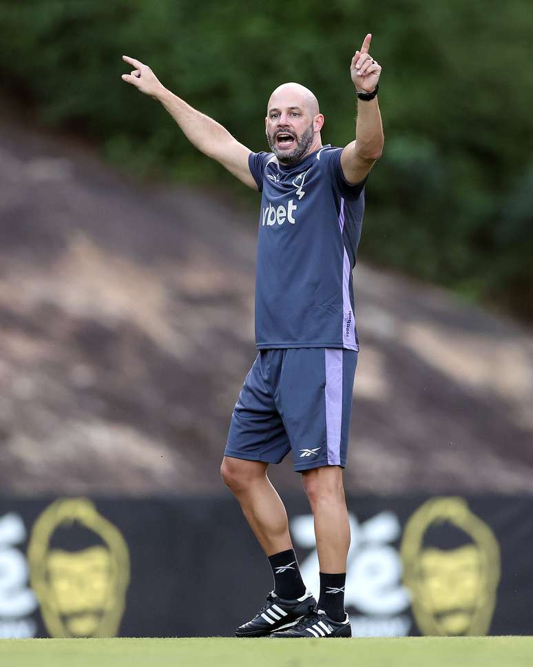 Franclim Carvalho durante treino do Botafogo 