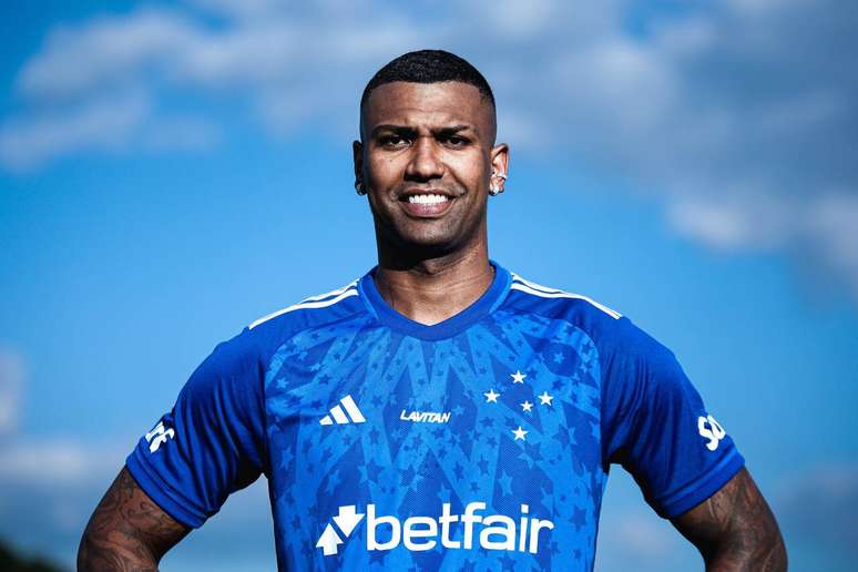 Futuro do atleta ainda &eacute; incerto em virtude da repercuss&atilde;o interna na Toca da Raposa &ndash;