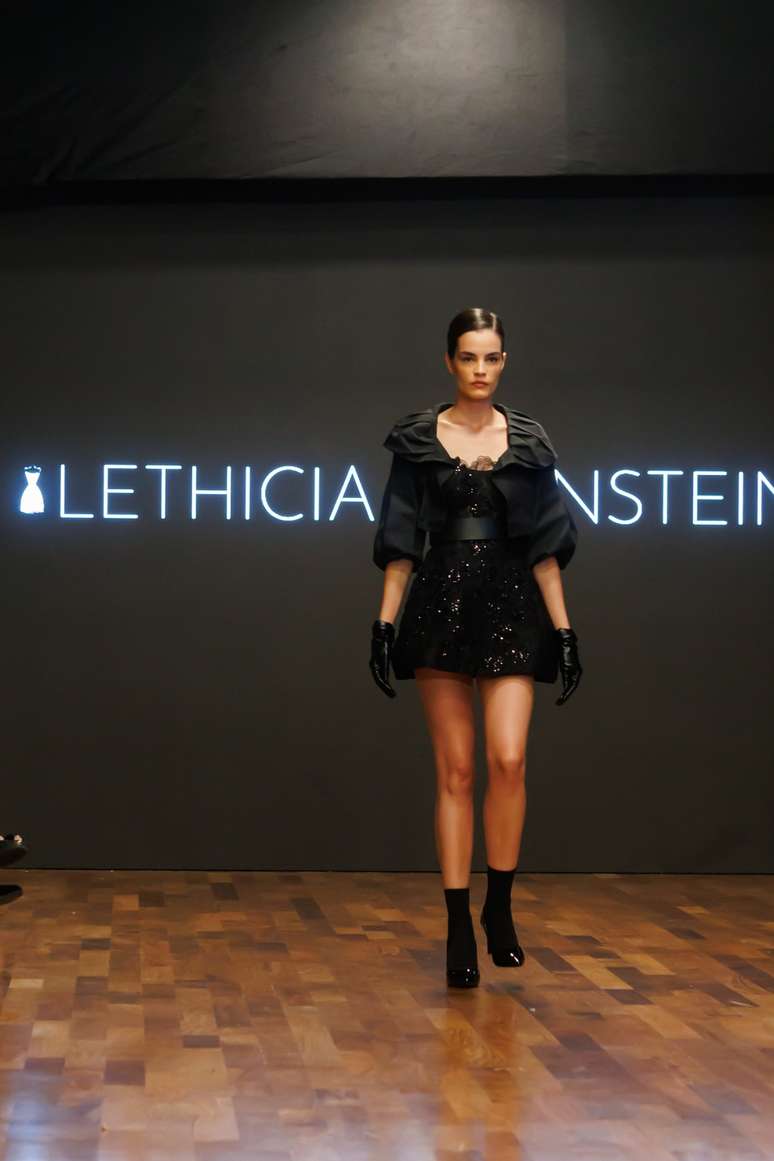 Desfile Lethicia Bronstein 