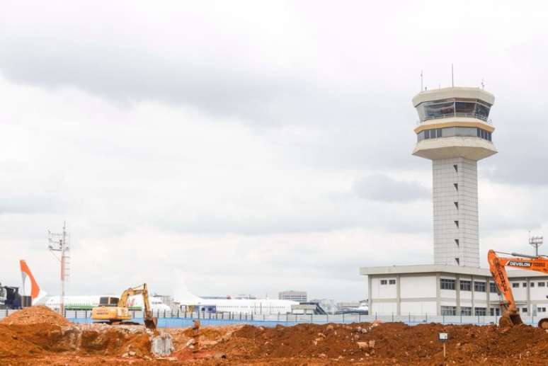 Aeroportos voltaram a operar ap&oacute;s mais de uma hora.