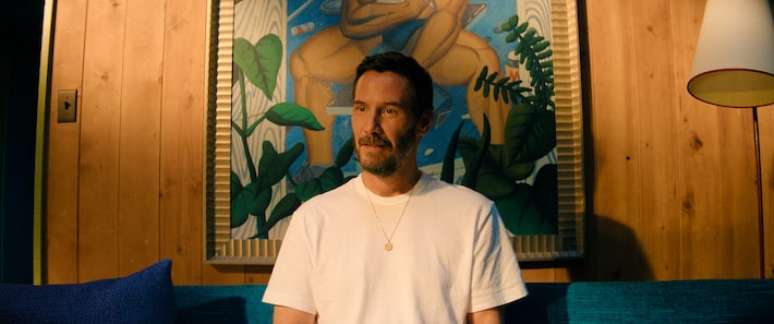 జోనా హిల్ దర్శకత్వం వహించిన చిత్రం కన్సీక్వెన్స్‌లో కీను రీవ్స్ నటించారు