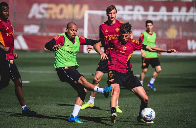 Atividade de prepara&ccedil;&atilde;o da Roma antes de encarar o Pisa &ndash;