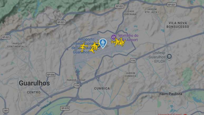 Movimento de avi&otilde;es no Aeroporto Internacional de S&atilde;o Paulo, em Guarulhos, durante pane t&eacute;cnica