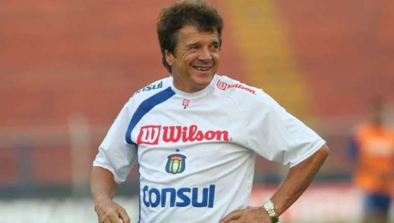 T&eacute;cnico Jair Picerni foi vice da Libertadores com o S&atilde;o Caetano