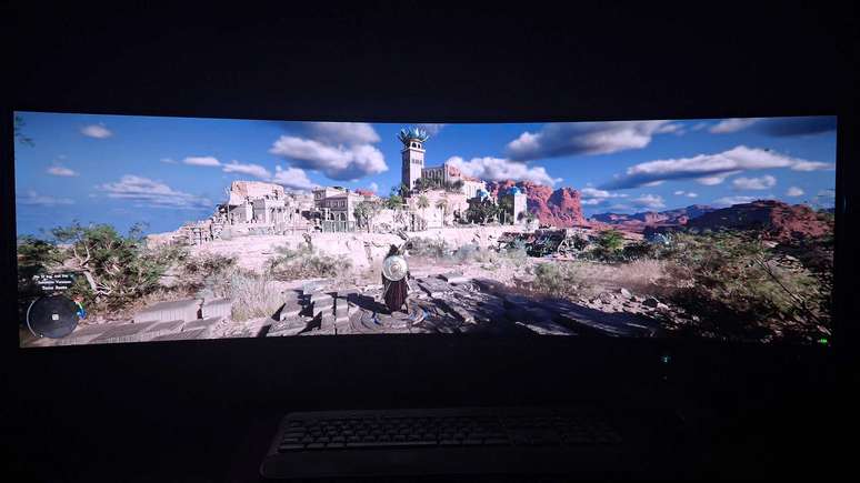 Crimson Desert &eacute; um dos jogos que faz uso completo da tela deste monitor