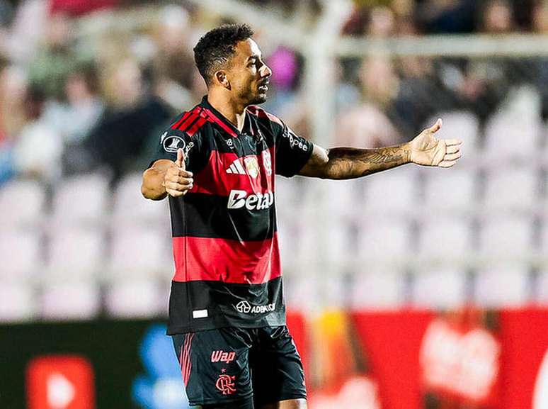 Danilo foi titular do Flamengo na vit&oacute;ria sobre o Cusco (PER) &ndash;