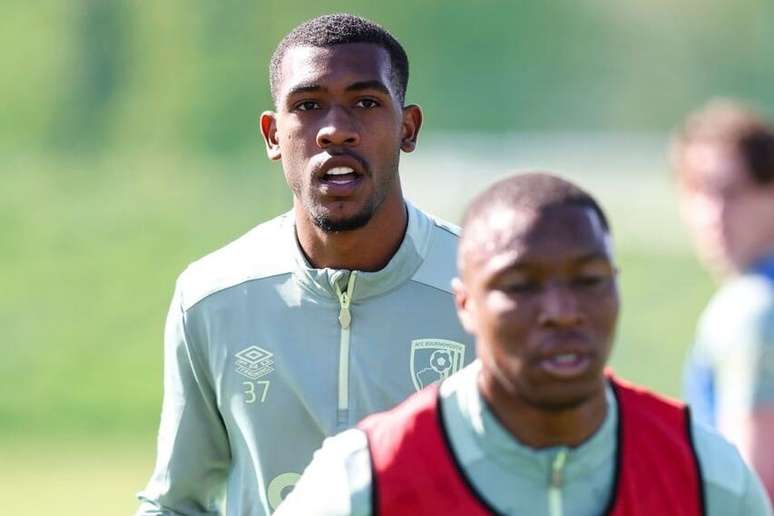 Rayan (em foco) busca encerrar jejum de gols: cinco jogos &ndash;