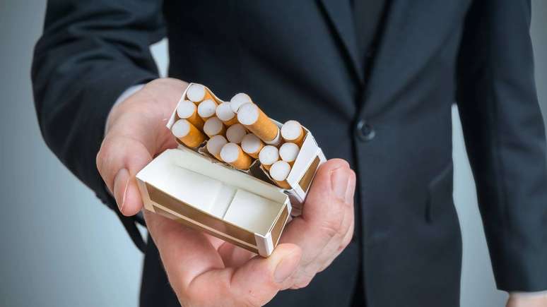 cigarro &ndash; depositphotos.com / vchalup2