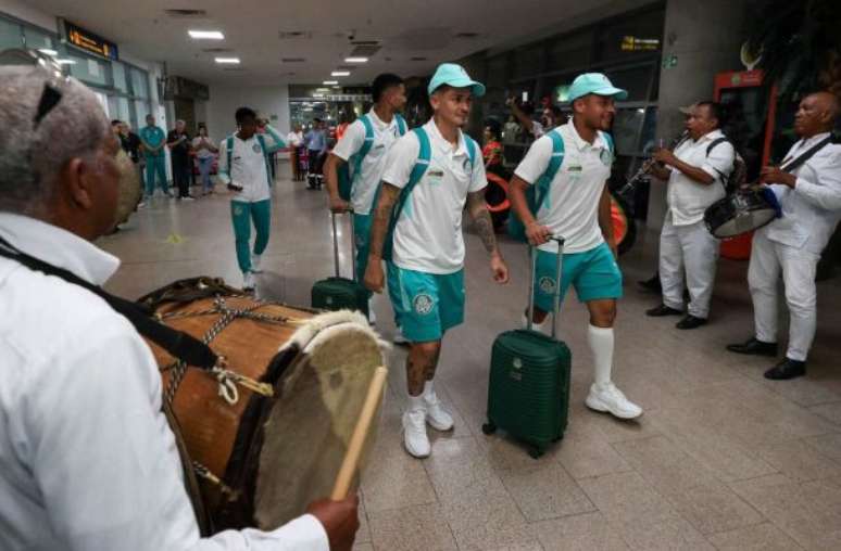 Em casa, Arias criticou gramado do est&aacute;dio em Cartagena, na estreia do Palmeiras na Libertadores &ndash;