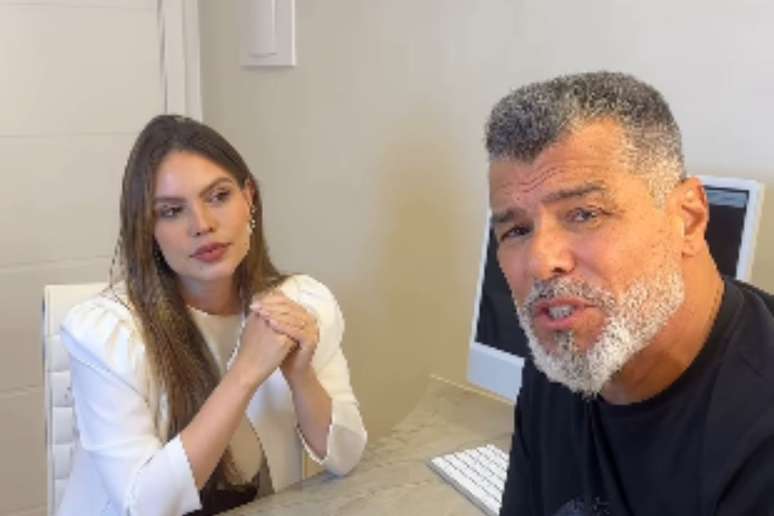 Maur&iacute;cio Mattar acompanhado da especialista