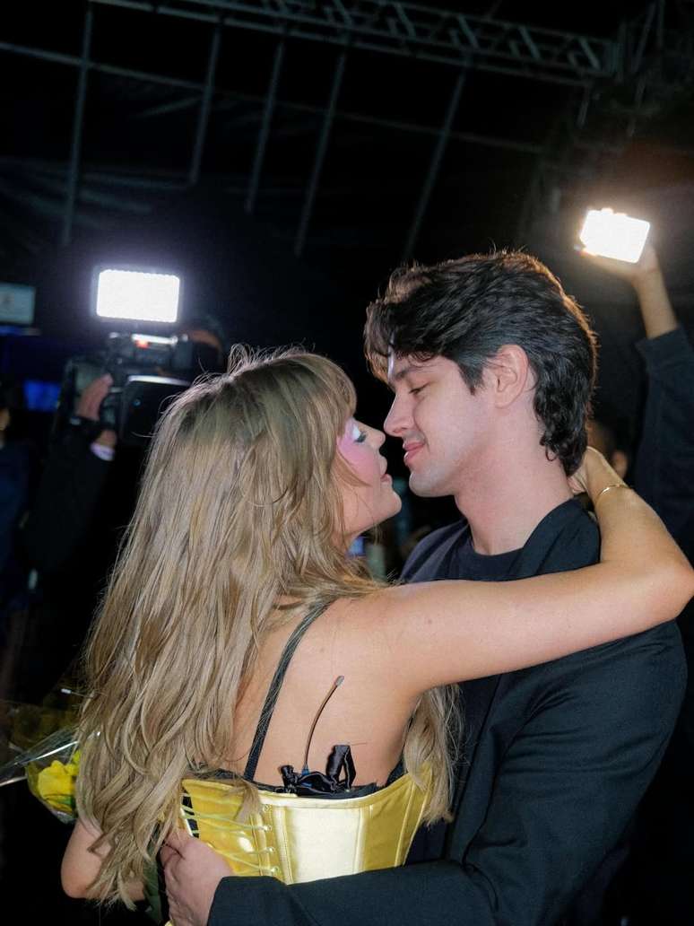 Quem &eacute; o namorado portugu&ecirc;s de Lu&iacute;sa Sonza que pode ter inspirado m&uacute;sica em novo &aacute;lbum