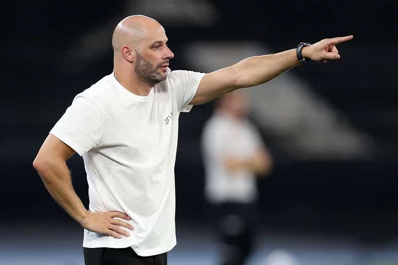 Franclim Carvalho estreou pelo Botafogo no empate em 1 a 1 com o Caracas (VEN) &ndash;