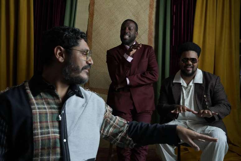 Dino d&rsquo;Santiago lan&ccedil;ou um &aacute;lbum junto com o cantor brasileiro Crioulo &ndash;