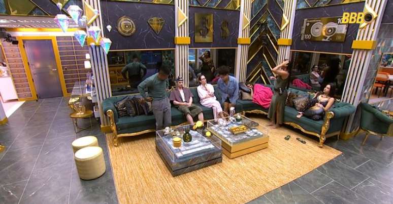 సోదరులు ఈ శుక్రవారం, 10వ తేదీన పరేడావోను ఏర్పాటు చేశారు.