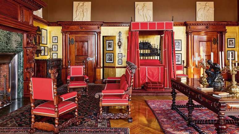 O quarto de George W. Vanderbilt &eacute; um dos que aparecem no novo livro Biltmore House: The Interiors and Collections of George W. Vanderbilt" ("Biltmore House: o interior e as cole&ccedil;&otilde;es de George W. Vanderbilt", em ingl&ecirc;s)