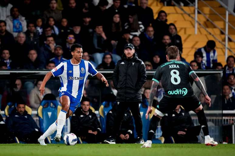Estoril e Porto mediram for&ccedil;as neste domingo (12), pela 29&ordf; rodada do Campeonato Portugu&ecirc;s &ndash;