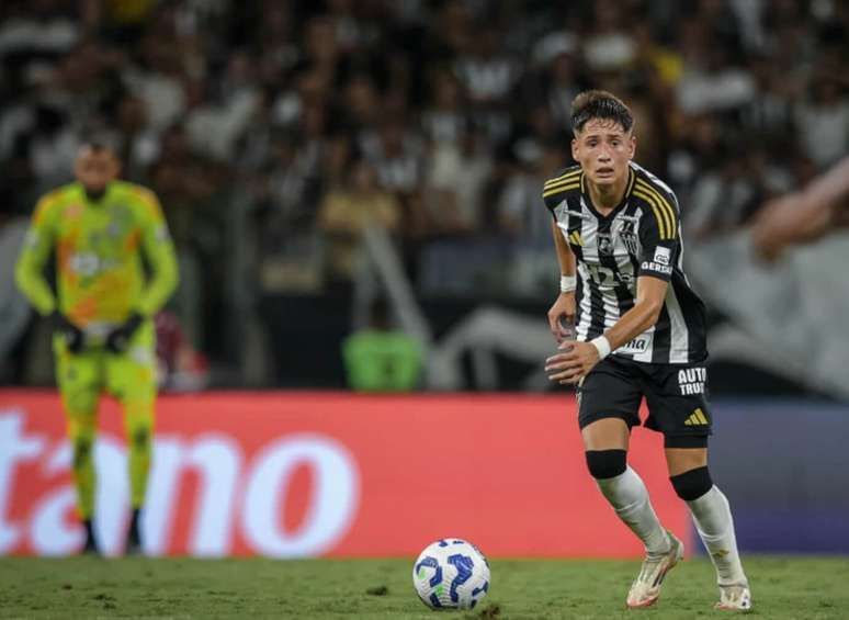 Iv&aacute;n Rom&aacute;n em a&ccedil;&atilde;o pelo Galo nesta temporada 2026 &ndash;