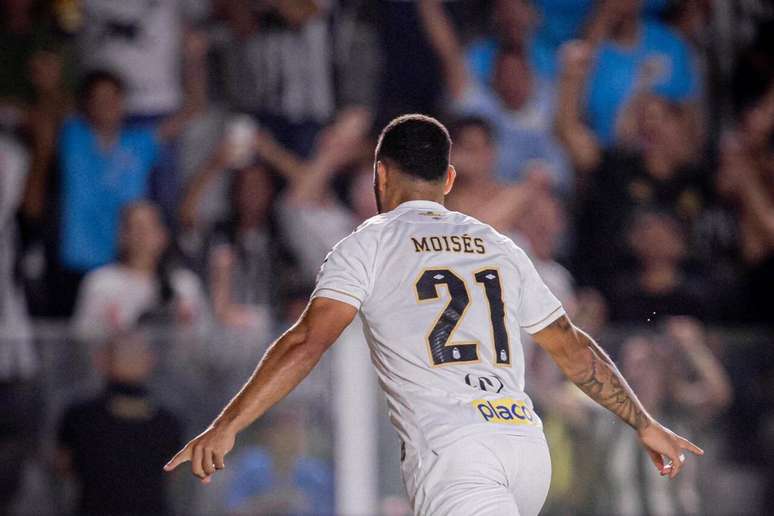Mois&eacute;s marcou o gol da vit&oacute;ria do Santos &ndash;