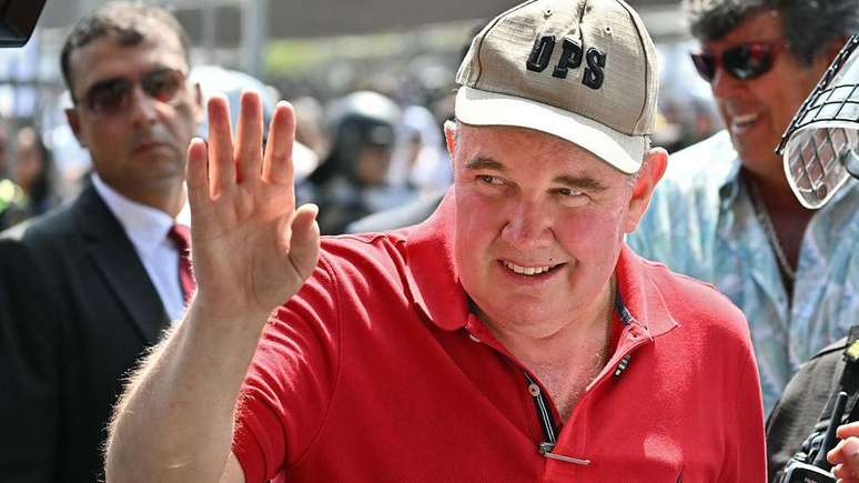 O ultraconservador Rafael L&oacute;pez Aliaga deixou a prefeitura de Lima para lan&ccedil;ar sua segunda tentativa de chegar &agrave; presid&ecirc;ncia