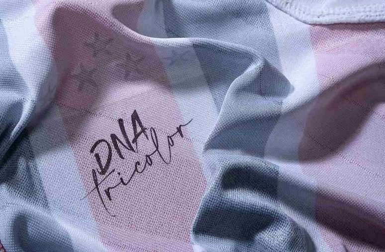 DNA Tricolor estampado na camisa &ndash;