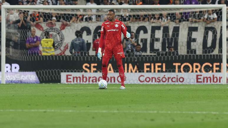 Carlos Miguel salvou o Palmeiras na melhor oportunidade alvinegra &ndash;