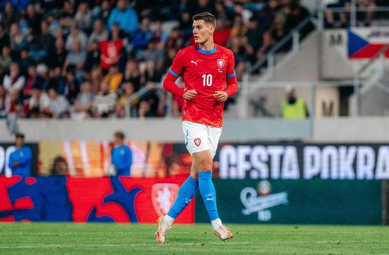 Shick tem m&eacute;dia pr&oacute;xima de um gol a cada dois jogos pela sele&ccedil;&atilde;o &ndash;