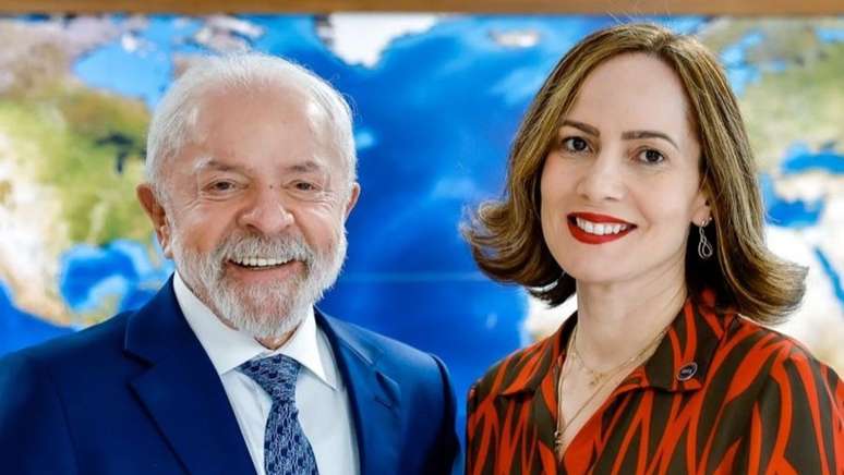 Ana Cristina Silveira assume comando do INSS