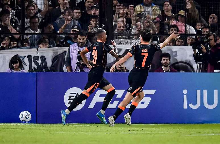 Corinthians venceu o Platense em sua estreia na Libertadores &ndash;