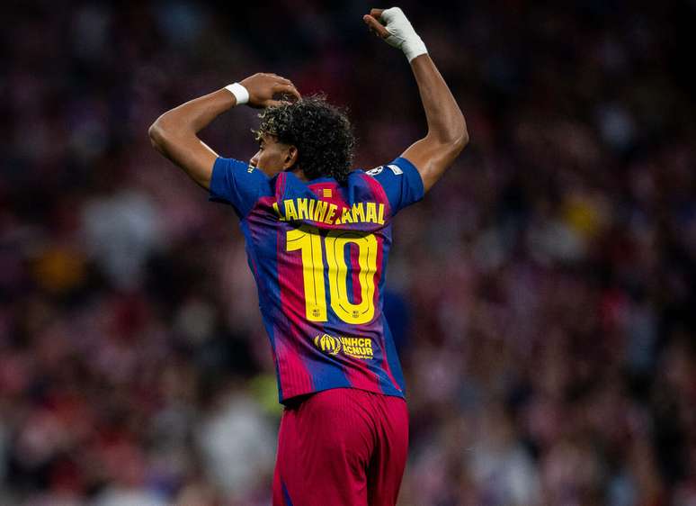Lamine Yamal comemora gol do Barcelona; em v&atilde;o, por&eacute;m &ndash;